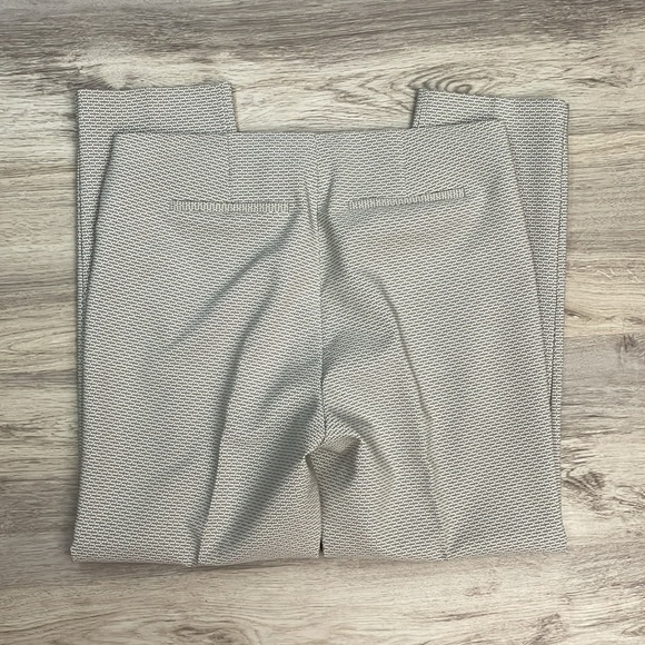 Adrianna Papell Gray & White Print Elastic Waist Pull On Straight Leg Pants 12 - Picture 2 of 11